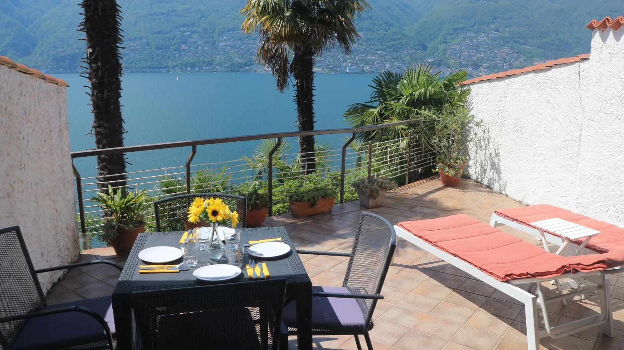 Appartement Casa Roccia à Pino Lago Maggiore Extérieur photo