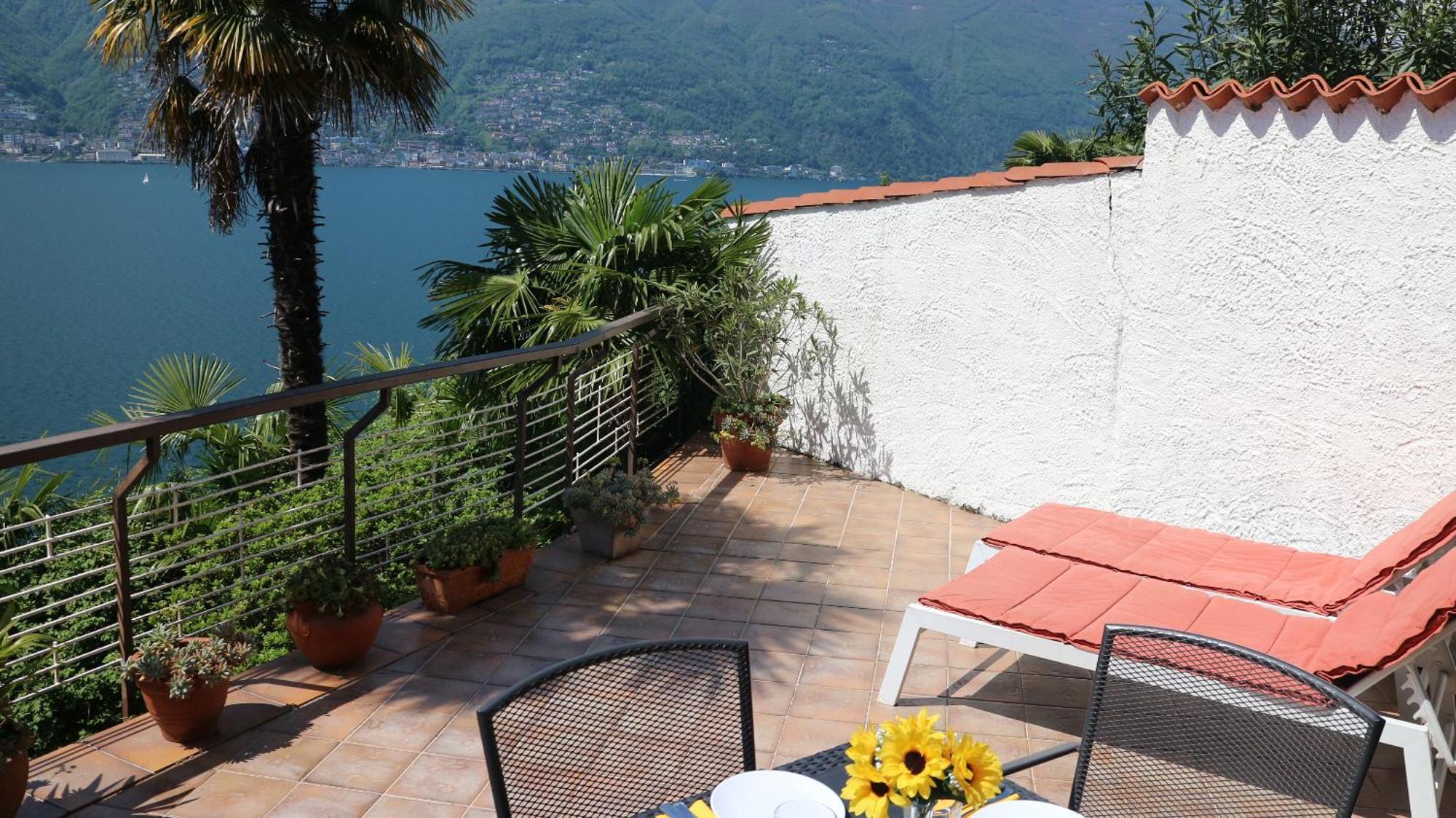 Appartement Casa Roccia à Pino Lago Maggiore Extérieur photo