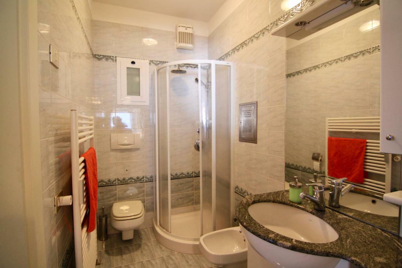 Appartement Casa Roccia à Pino Lago Maggiore Extérieur photo